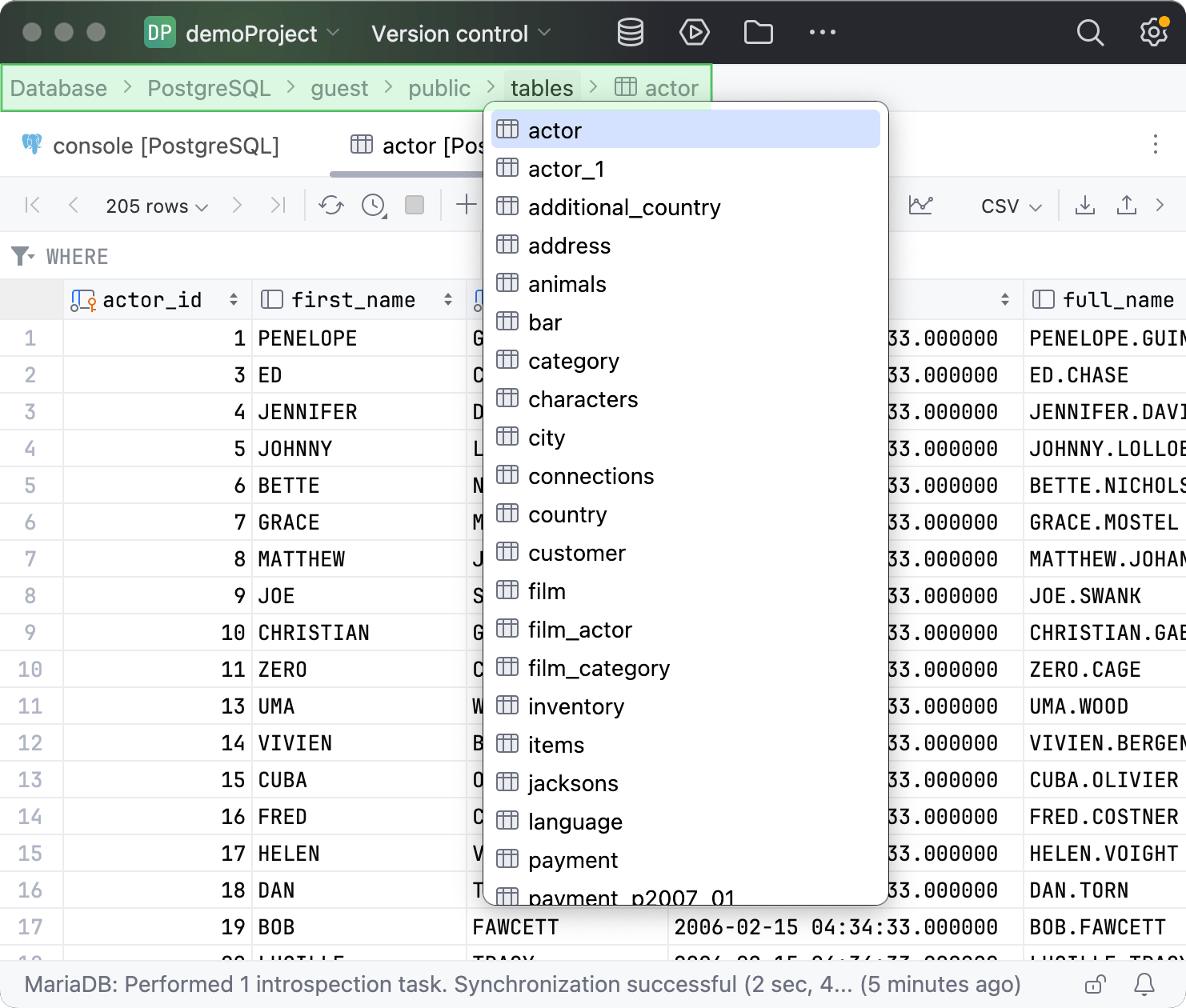 Navigation bar at the top of the main window Navigation bar at the top of the main window