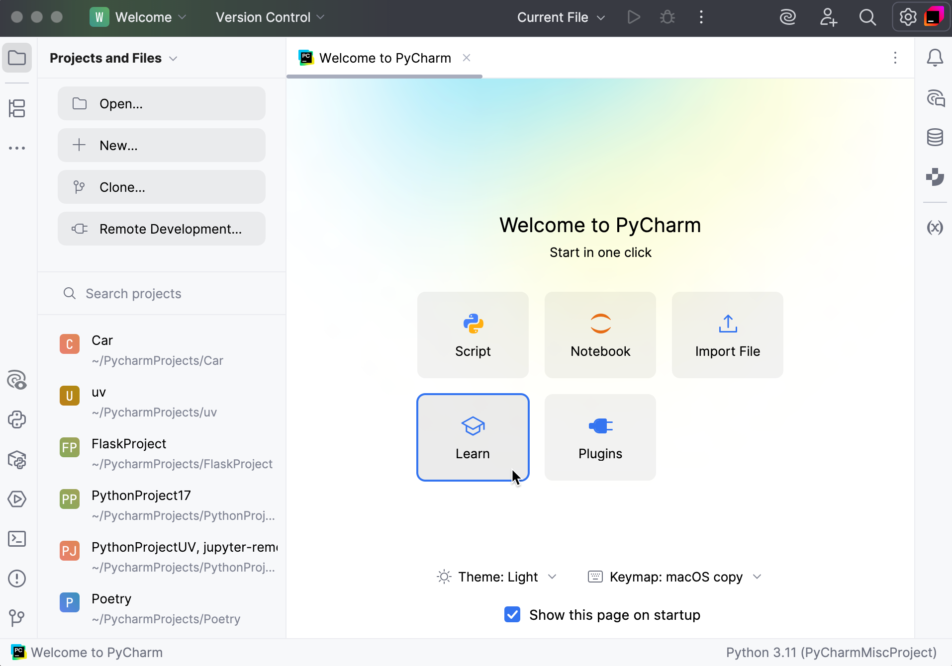 Welcome screen: the Features Trainer plugin is enabled Welcome screen: the Features Trainer plugin is enabled