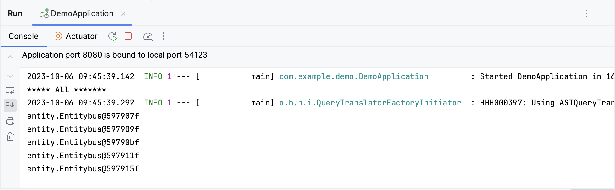 成功运行 Spring Boot 应用程序后的控制台输出 成功运行 Spring Boot 应用程序后的控制台输出